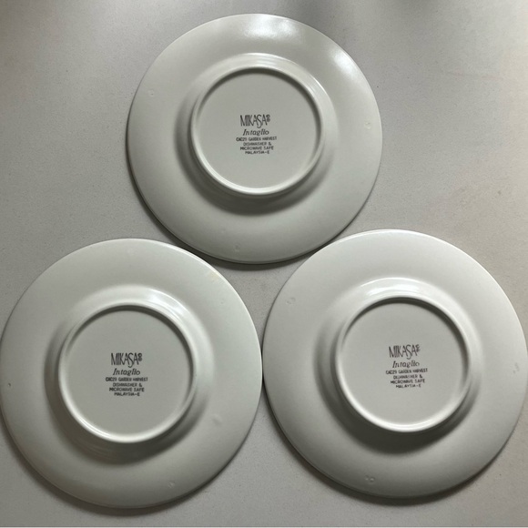Mikasa Intaglio CAC29 Garden Harvest set of 3 Fruit Pattern Ceramic saucer 6.5” - Picture 3 of 11